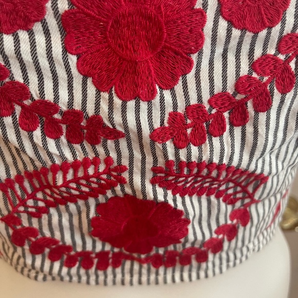 Forever 21 Women’s SZ M Top Bundle of 2 - Picture 10 of 16